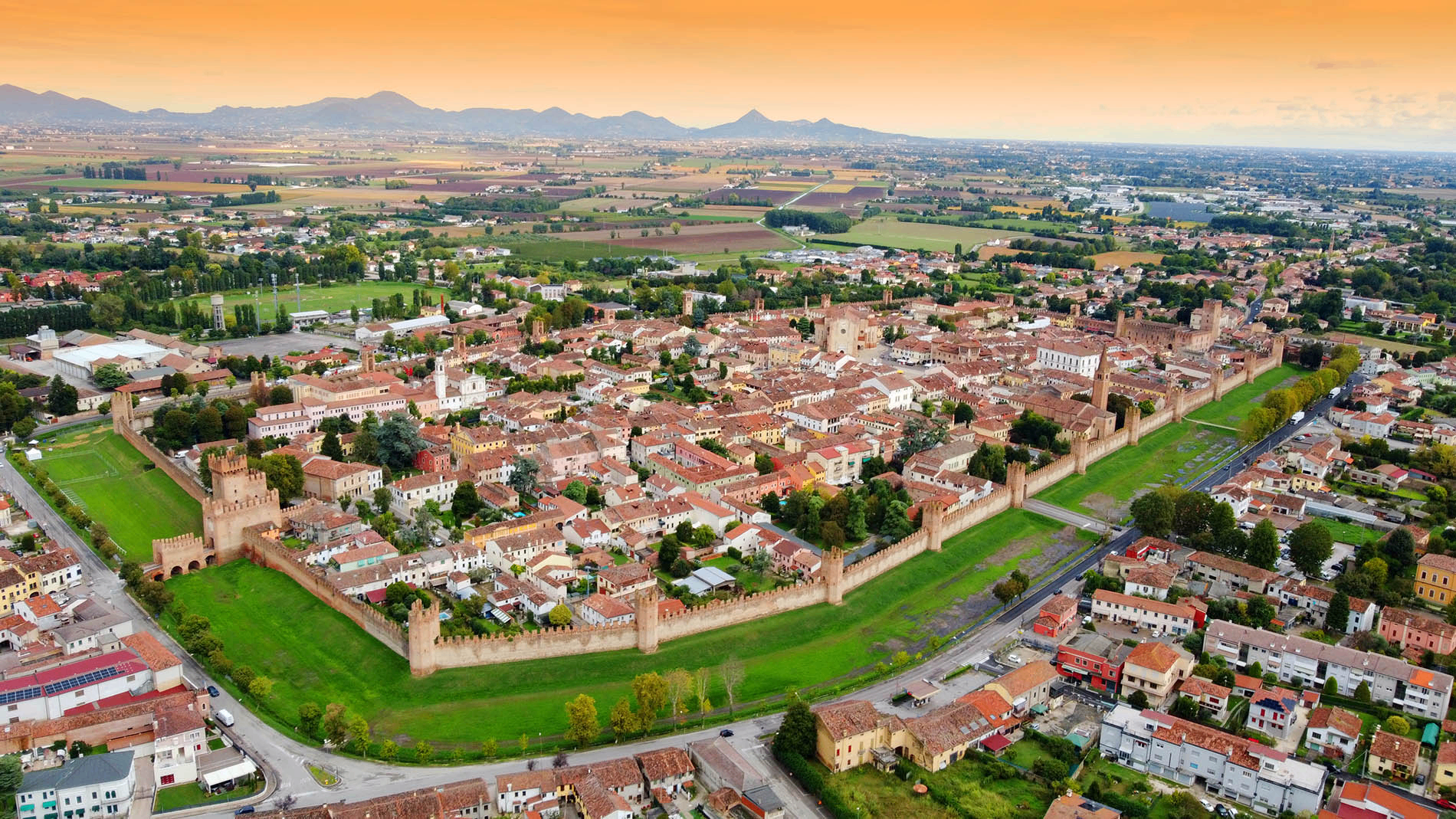 Montagnana, la città murata — vista aerea al tramonto